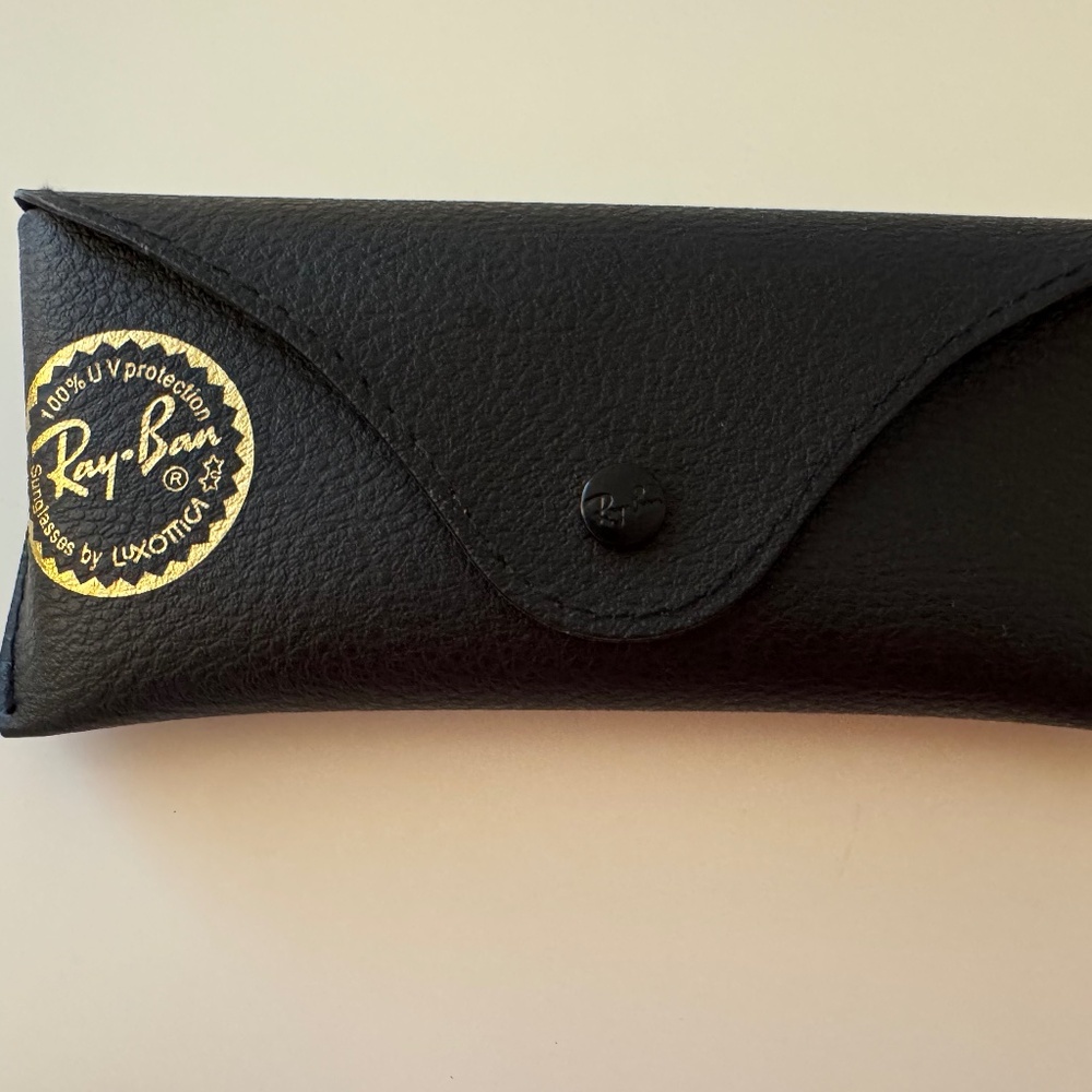 Ray-Ban sunglasses case with cleaning cloth